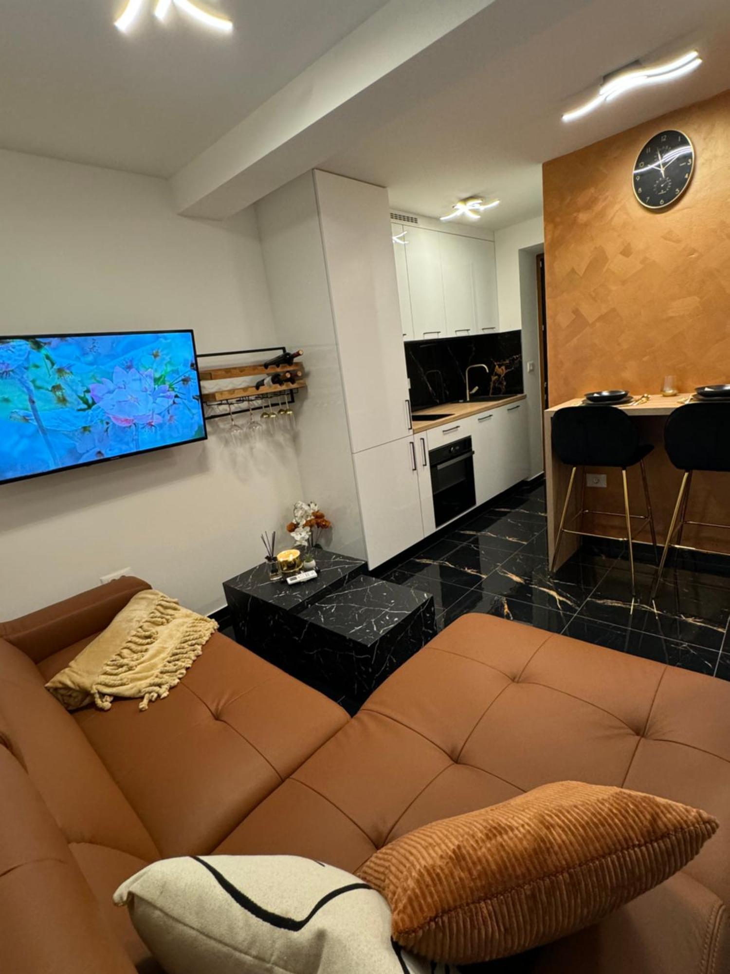 Westate Modern In Old Town - Free Parking *