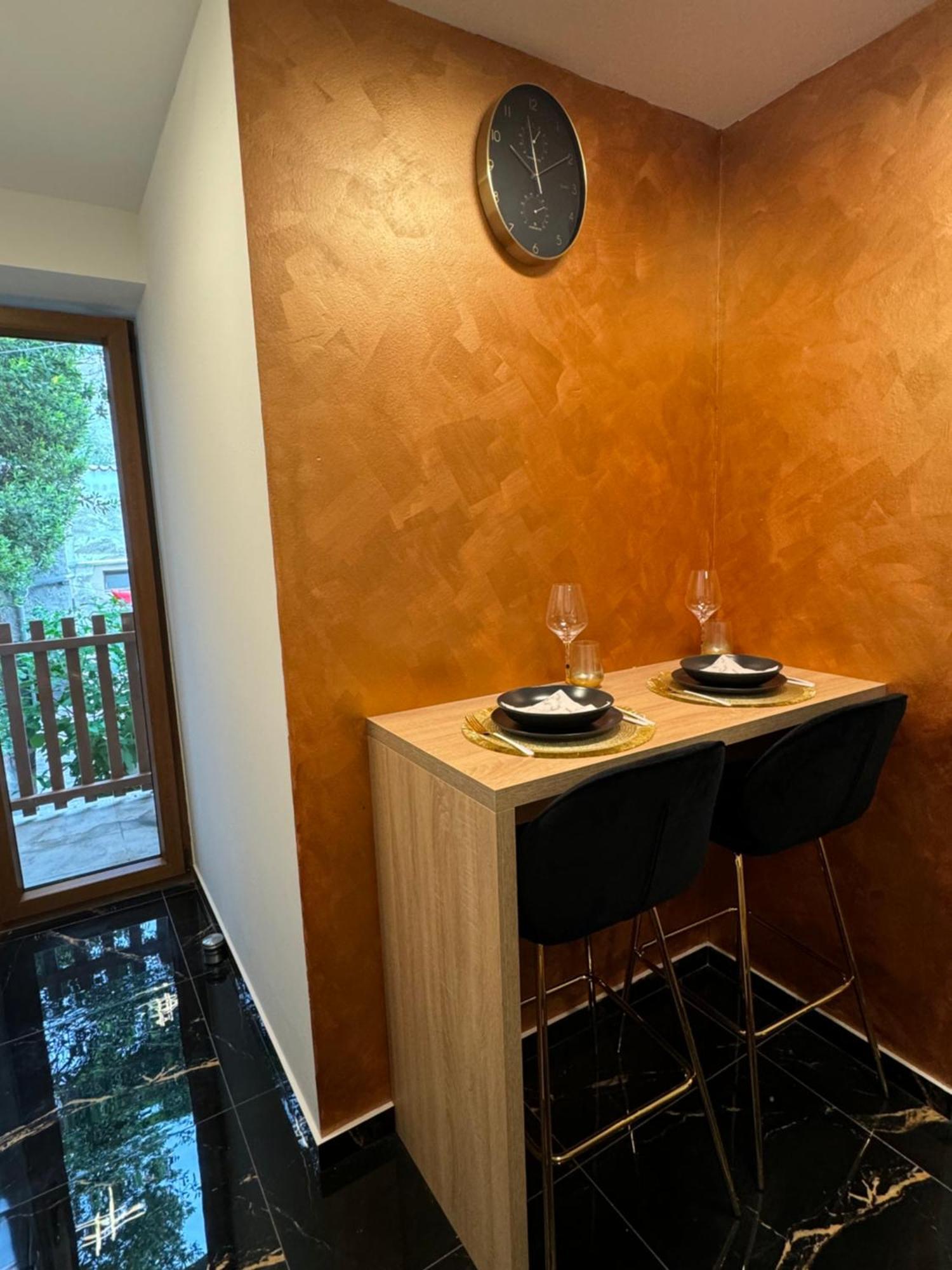 Westate Modern In Old Town - Free Parking Apartmán Pula